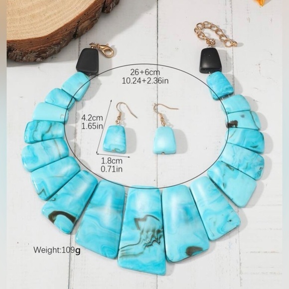 Gorgeous Turquoise Statement Necklace Set - Picture 3 of 3